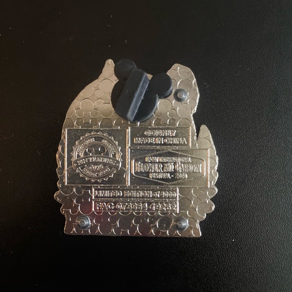 Walt Disney World Epcot Flower & Garden Festival 2020 Limited Edition Pin - Picture 2 of 2